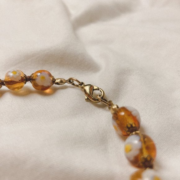 Daisy Faux Amber Glass Bead Knotted Bracelet - Picture 7 of 10
